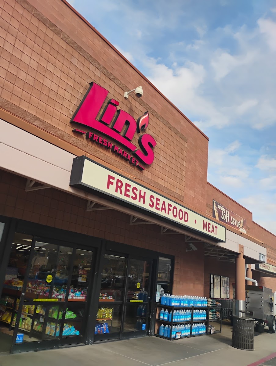 Lin's Market Hurricane